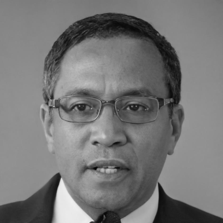 Carlos Mendoza, Director de Finanzas